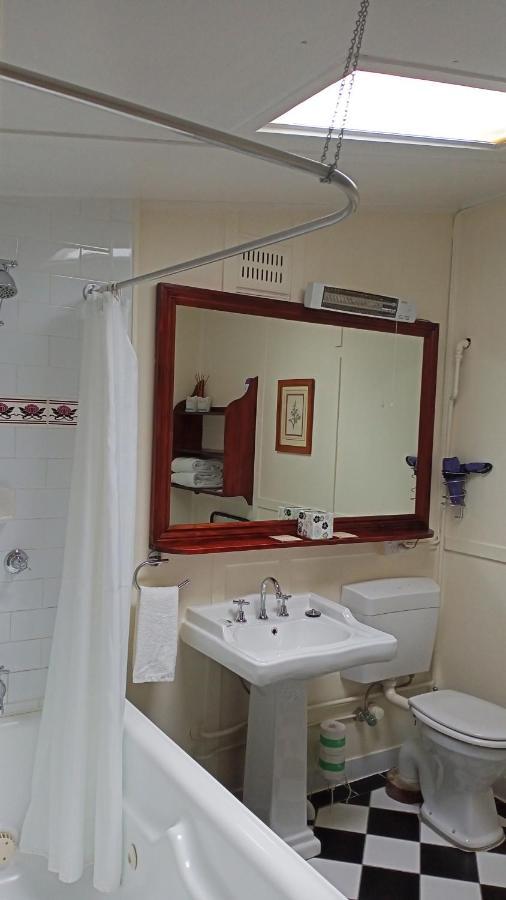 Kubba Roonga Guesthouse - Boutique Luxury Spa Retreat & Gardens - Blue Mountains Blackheath Extérieur photo